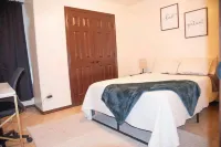 離醫療中心衹有幾分鐘的3卧室2衛浴聯排別墅