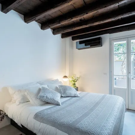 Shades of Como with Private Terrace by Rent All Como