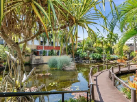 Reef Apartment Cairns - 4 Pools Resort BBQ Hotels in Edge Hill