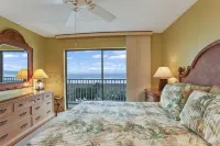 Oceanfront Condo with Spacious Patio and Private Walkway to the Beach by RedAwning