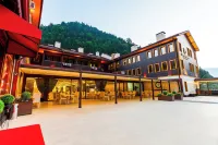 Flora Uzungöl Resort Hotel