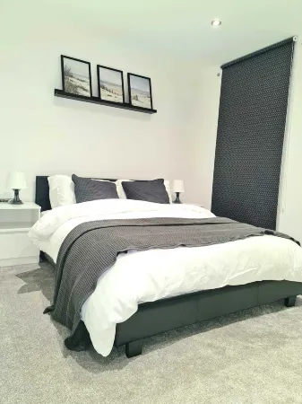 1-Bedroom Aprt in Salford- FreeParking- Sleeps3