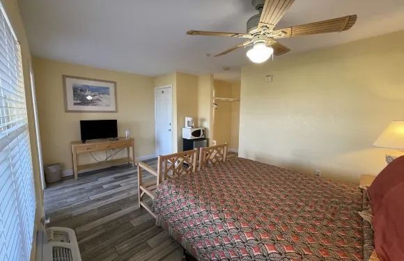 温特黑文羅伊湖海灘酒店