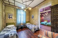 Guest House 32 - Hostels