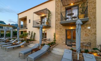 Kannas Mani-Luxury Suites- Adults Friendly 14+