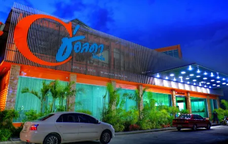 Chawlada Hotel Отели рядом с достопримечательностью «The National Museum of Nakhon Si Thammarat»