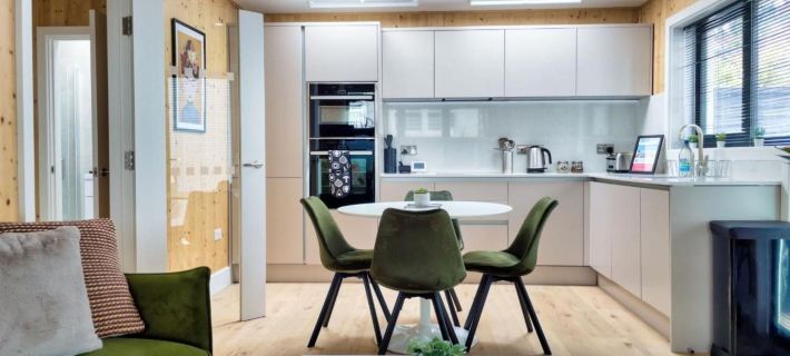 Green Mews 1 with Free Parking - by My Getaways Hotels in Hove