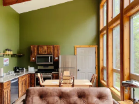 Cranberry Inn Hotels in Iron County