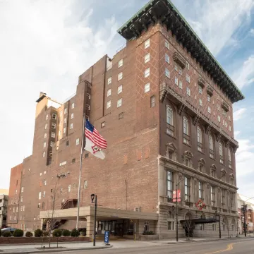 Missouri Athletic Club Отели рядом с достопримечательностью «Старое здание суда»