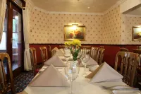 The Columbia Hotel Hotels in Rushden