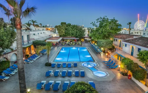 Green Bungalows Hotel Apartments - Beach