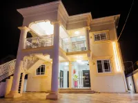 De Ace Court Hotels in Ga West