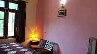 Hotel Thamsar - parking