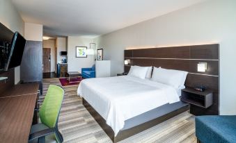 Holiday Inn Express & Suites Winona North