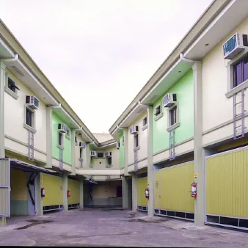 One Serenata Hotel Bacoor