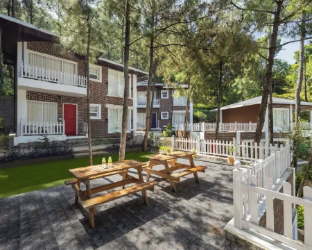 WelcomHeritage Santa Roza Kasauli Hotels in Solan