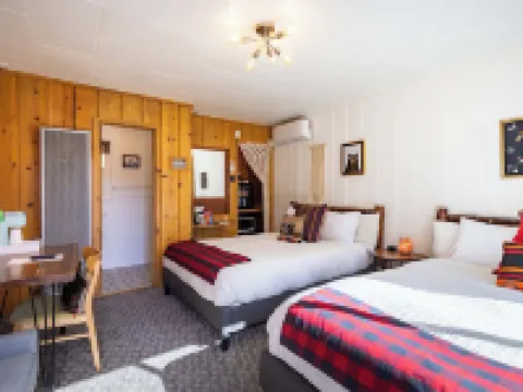 Grand Pine Cabins Hotels in Wrightwood