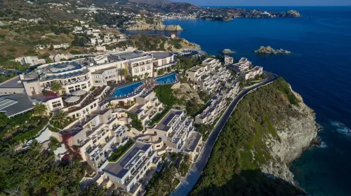 Athina Palace Resort & Spa - Parvekkeita