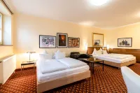 Hotel Sauerlacher Post Hotels in Holzkirchen