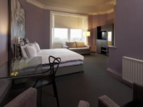 B+B Edinburgh Hotels near City Art Centre