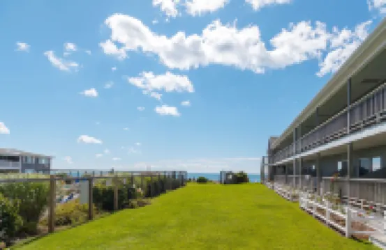 Riviera Beach Resort Hotel di 