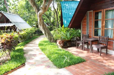 รูปภาพของบ้านไม้หอม รีสอร์ท อัมพวา