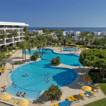 Alfagar Alto da Colina Hotels near Praia da Balaia