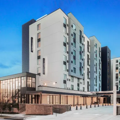 Courtyard Knoxville Downtown Các khách sạn gần Bảo tàng Muse Knoxville
