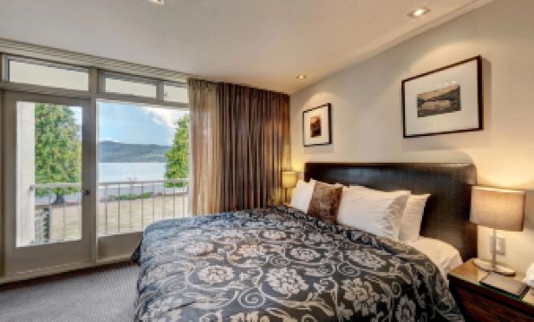 Distinction Te Anau Hotel & Villas