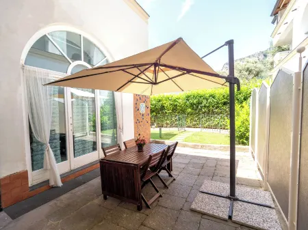 Antica Residenza la Vela Отели в г. Meta