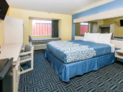 Days Inn & Suites by Wyndham Pryor Hotels in Mayes County