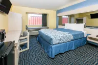 Days Inn & Suites by Wyndham Pryor Hotels in Mayes County