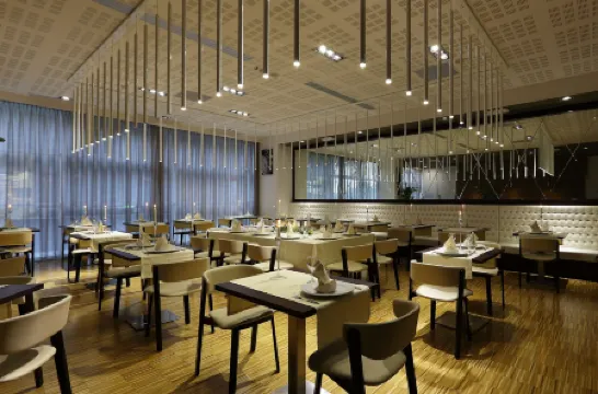 Best Western Premier CHC Airport