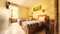Centro Bajo Hotel & Resto Hôtels à : Macang Tanggar