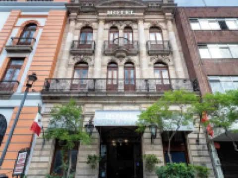 ホテル サンティアゴ デ コンポステーラ グアダラハラのホテル