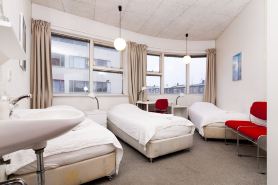 101 Guesthouse Hotel