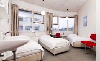 101 Guesthouse Hotel