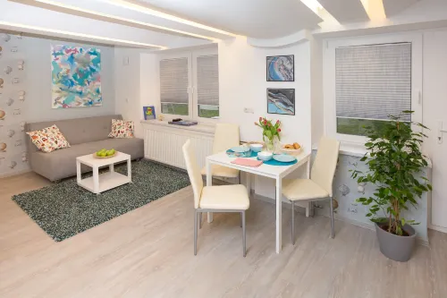 Big Yard Hotels in Siska District