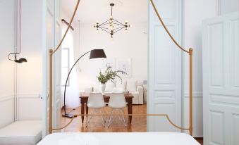 Live in Athens, Thiseio Historic House