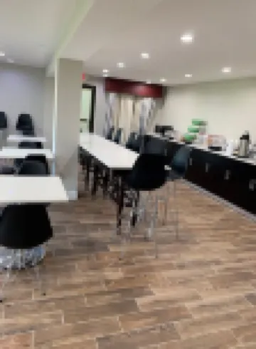 温德姆戴斯酒店-貝爾維爾曼斯菲爾德 裏奇蘭縣酒店