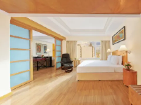 Vivanta Vadodara Hotels near Alkapuri Haveli