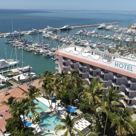 The Westmarine Waterfront Hotel