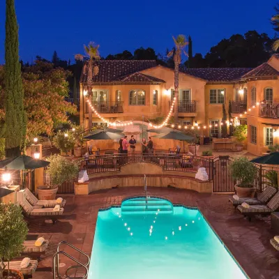 Hotel Los Gatos – No Resort Fee โรงแรมใกล้เส้นทางแม่น้ำกัวดาลูป