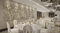 The Alexander, a Luxury Collection Hotel, Yerevan - parking