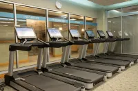 Radisson Plaza Hotel and Suites Kalamazoo - Gym