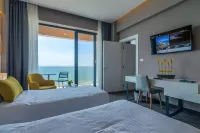 Nyota Hotel & Conference Center - balcony