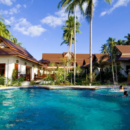 Kanok Buri Resort