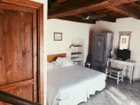 Can Bayre-Casa Rural Hotels in Castelló dEmpúries