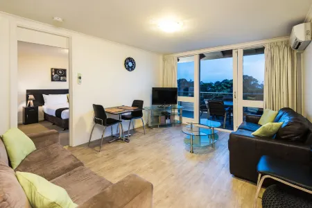 Horizon Holiday Apartments Отели в г. Тилба Тилба