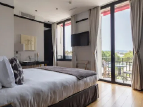 Le Touring Hotels in Saint-Raphaël